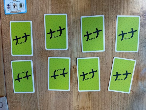 Trio (Nana) - Face Down Cards