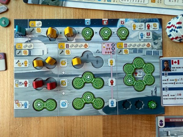 Shackleton Base - Player Board